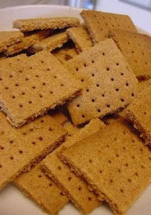 A picture of Honey Graham Crackers.