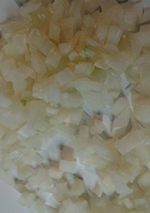 A picture of One way to chop an onion.
