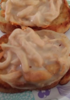 A picture of Open Face Buffalo Chicken Melts.