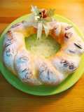 Fluffy Powdered Snow Christmas Bread Wreath