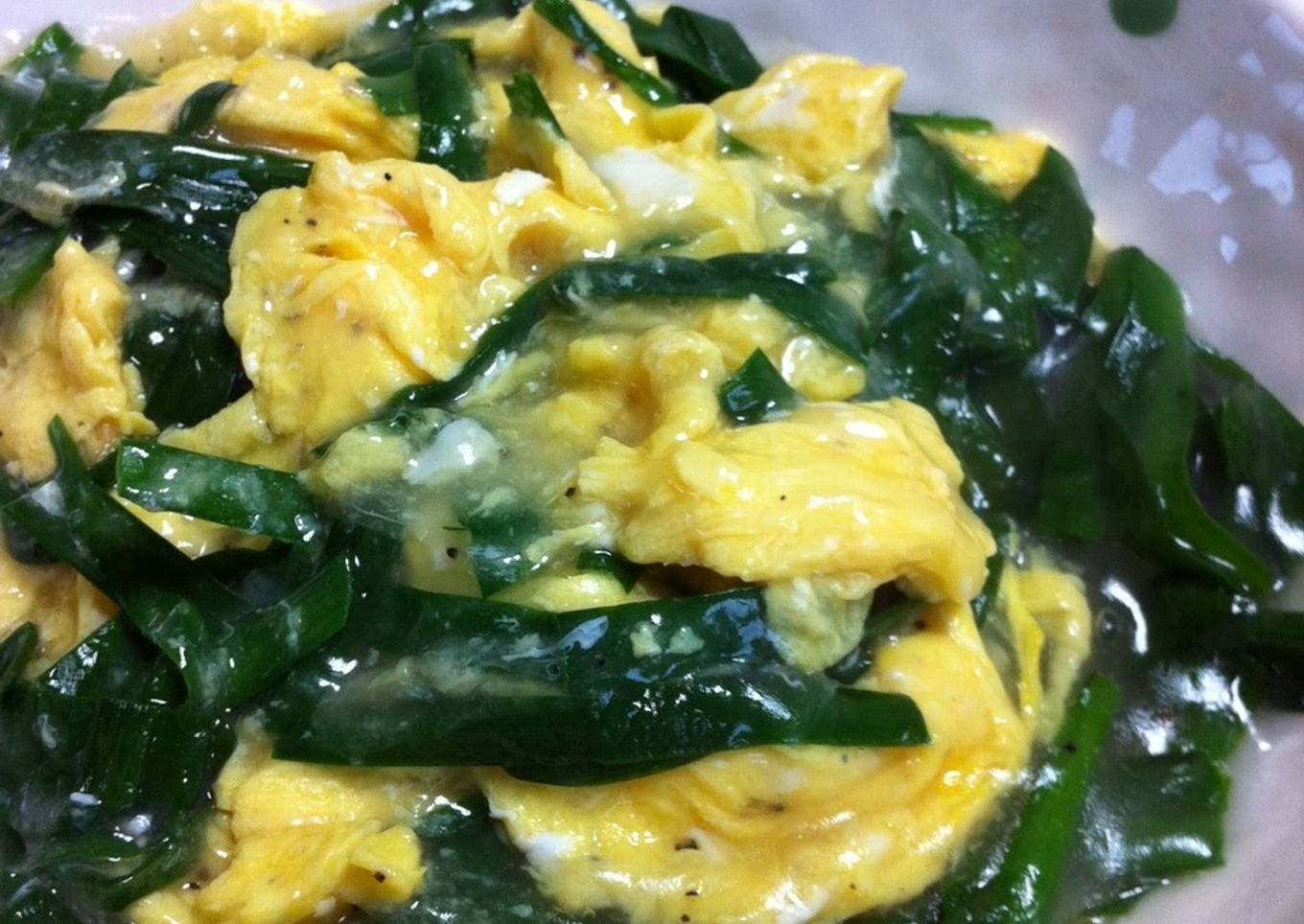 Fluffy and Creamy Chives and Egg in a Thick Savory Sauce
