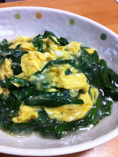 A picture of Fluffy and Creamy Chives and Egg in a Thick Savory Sauce.