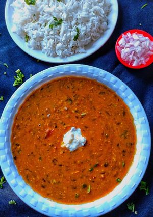 दाल मखनी (dal makhani recipe in Hindi) रेसिपी मुख्य फोटो
