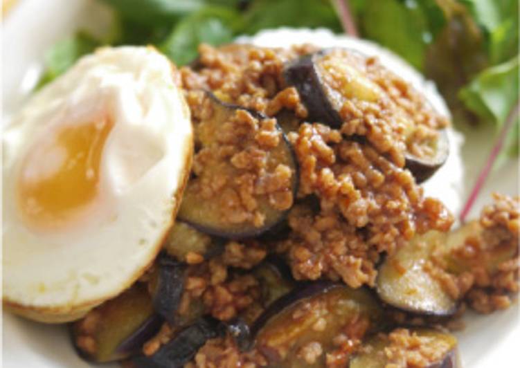 Believing These 10 Myths About Japanese-Style Eggplant &amp; Ground Meat Bolognese on Rice