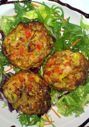 A picture of veggie &tuna balls.