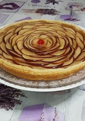 Una foto de Tarta de manzana roja 🍎