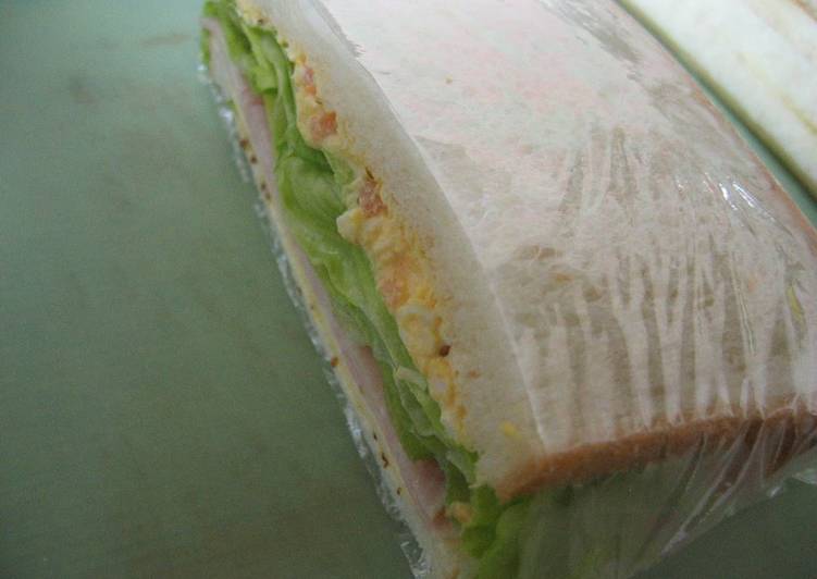 Packed Lettuce Sandwiches