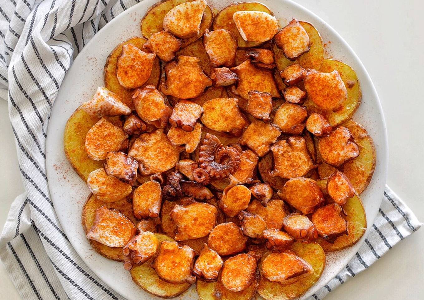 Pulpo 🐙 la Gallega con Patatas al horno