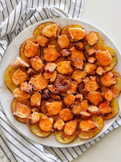 Una foto de Pulpo 🐙 la Gallega con Patatas al horno