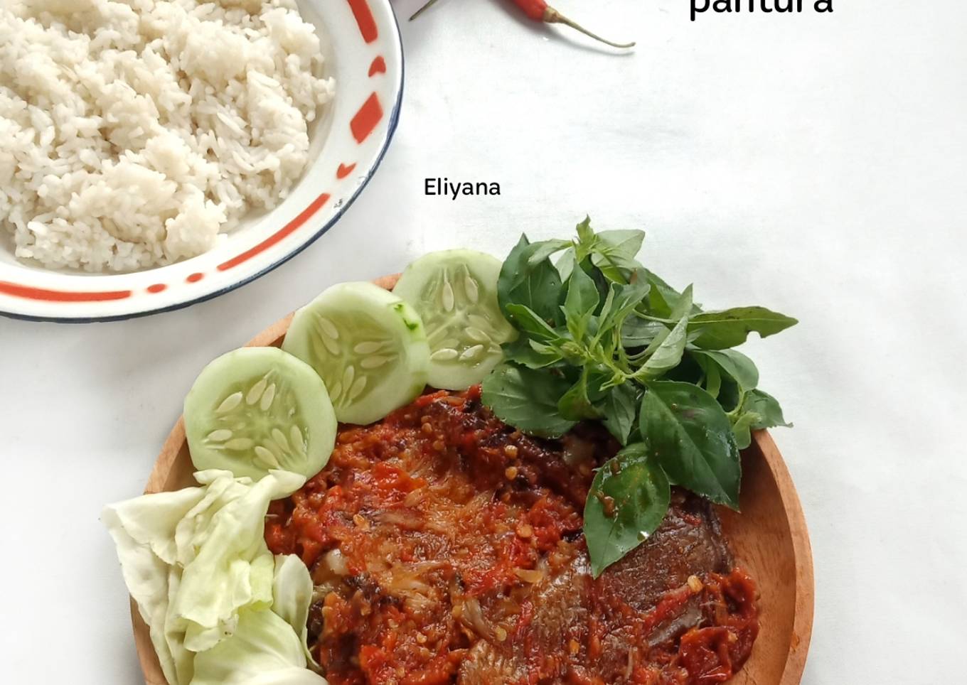 Pecak ikan pari khas pantura