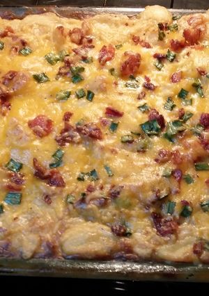 A picture of Cheesy Ranch Potatoes.
