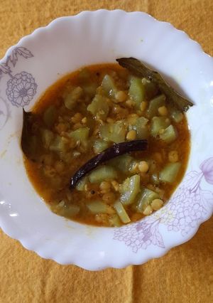 A picture of Matar Dal Cucumber Curry.