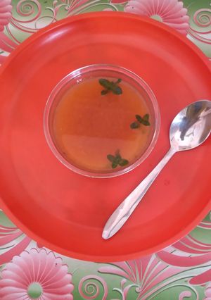 ટામેટા ગાજર સૂપ (Tomato Carrot Soup Recipe In Gujarati) રેસીપી મુખ્ય ફોટો