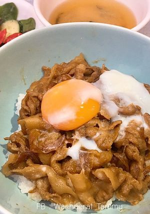 รูปของ ข้าวหน้าหมู ไข่ออนเซ็น มิโซะซุป