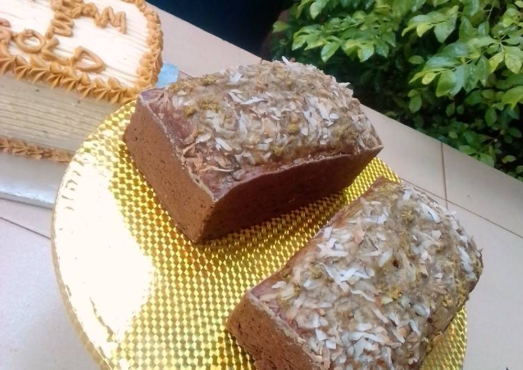 Banana loaf with coconut topping