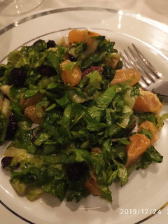 Una foto de Ensalada de mandarina y nuez