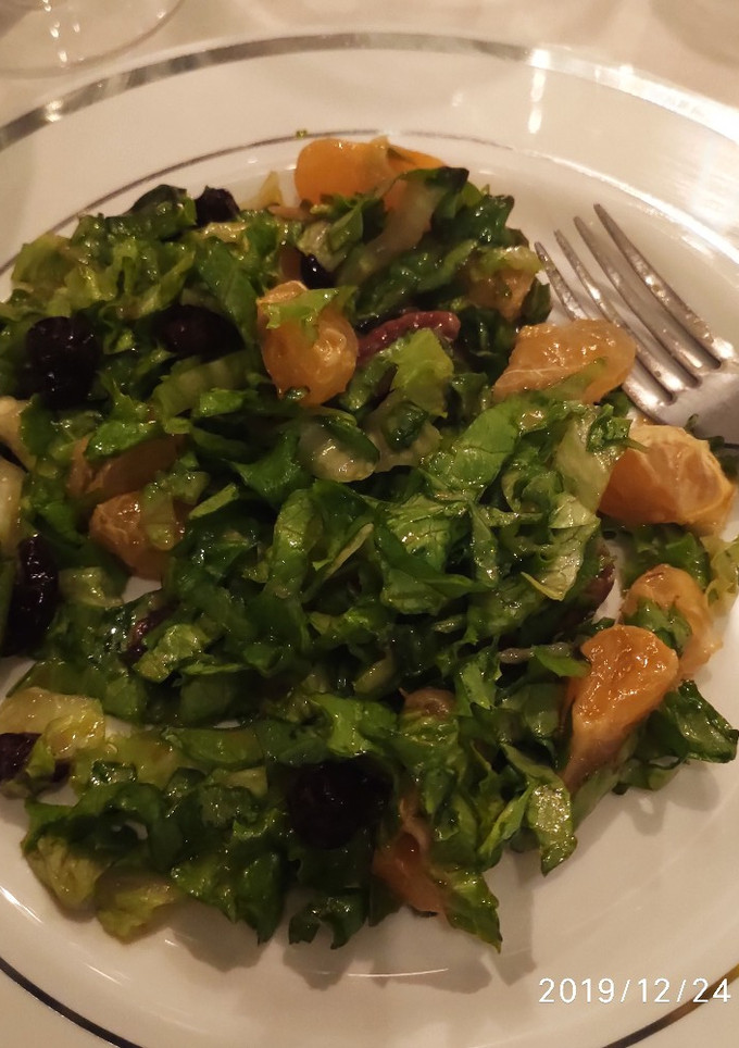 Una foto de Ensalada de mandarina y nuez