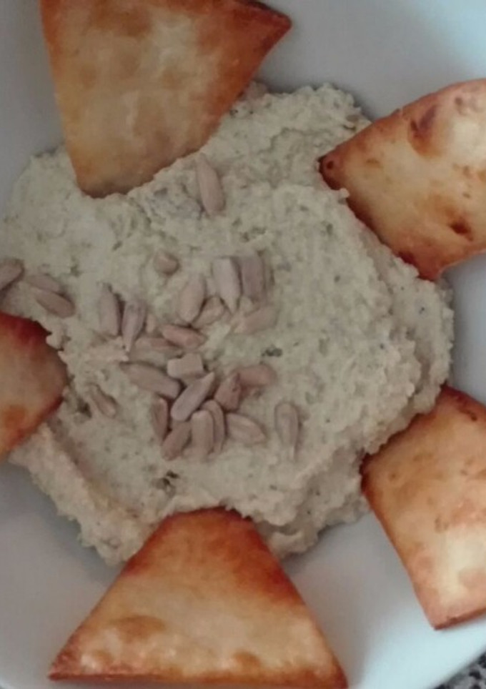 Una foto de Paté de olivas con nachos