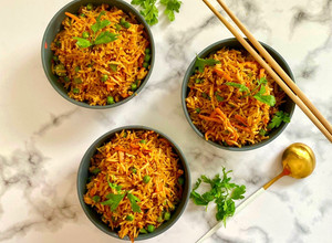 صورة لوصفة الارز الصيني بالخضار - اعادة تدوير الارز المطبوخ 🍚🇨🇳