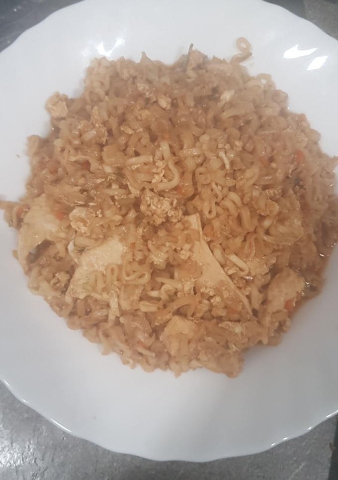 Una foto de Fideos chinos