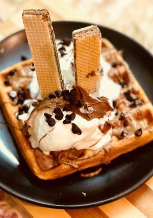 A picture of Eggless waffle.