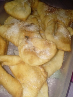 Una foto de Tortas fritas dulces. Pantalón al revés ❤