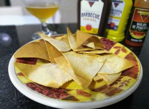 Foto de Petisco de pão tipo tortilha na fritadeira elétrica