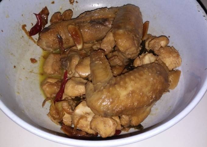 Ayam goreng mentega kecap pedas