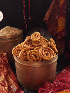 જુવાર ચકરી (jowar chakri recipe in Gujarati) રેસીપી મુખ્ય ફોટો