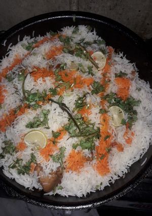 A picture of Chicken beryani.
