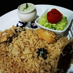 A picture of Chicken Pulao (left over) 🍲🍗😋.