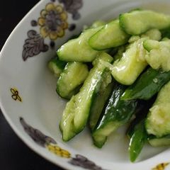 A picture of Cucumber with Garlic Dressing.