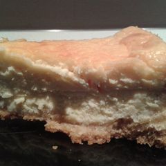 A picture of Coconut Mascarpone Cheese Cake.