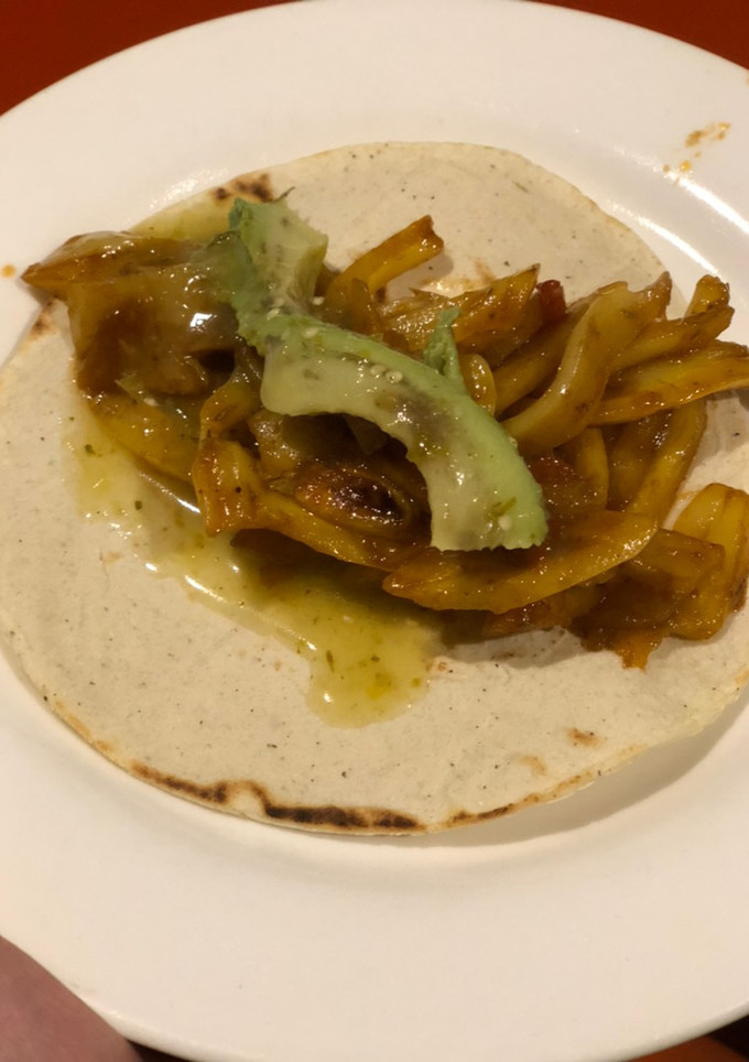 Una foto de Jackfruit estilo “carne mechada”