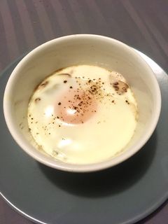 Une photo de Oeuf cocotte aux champignons