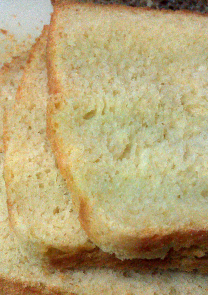 A picture of plain bread.