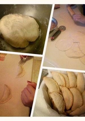 A picture of Cheese and cinnamon empanadas.
