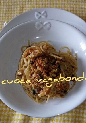 A picture of Spaghetti with Garlic, Oil, Walnuts, and Lemon-Flavored Toasted Breadcrumbs.