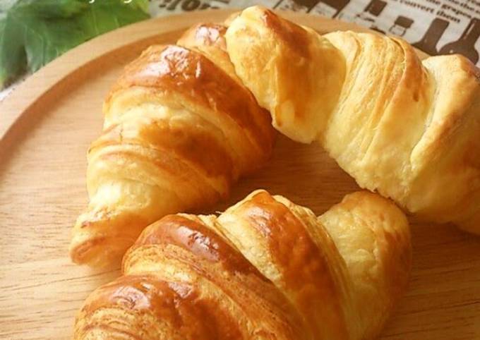 Flaky Croissants