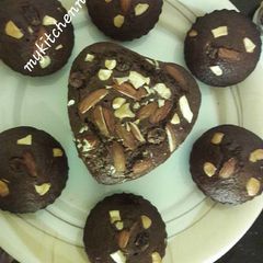 A picture of Banana chocolate cake.