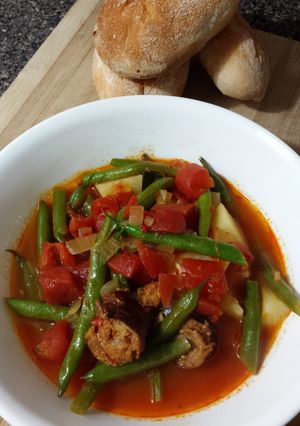 A picture of Portuguese Linguica and Green Beans.