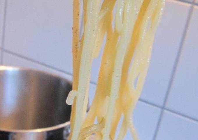 How to Instantly Transform Spaghetti into Chinese Noodles