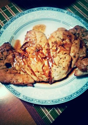 A picture of Chicken fillet with mustard.