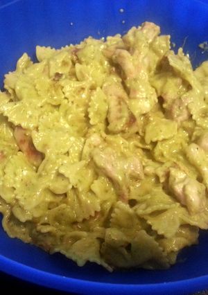 A picture of Creamy Pesto Chicken & Bow Ties.