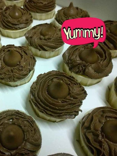 A picture of Mira's Easy Chocolate Frosting.