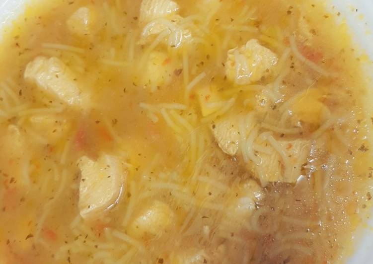 Sopa fácil de pollo