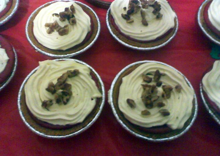 Red velvet cheesecake minis