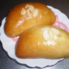 A picture of My Family's Jam Buns.
