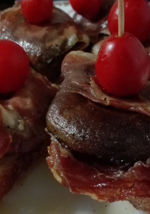 Una foto de Tapa de guiscanos con jamón