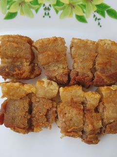 รูปของ หมูกรอบรีดน้ำมัน